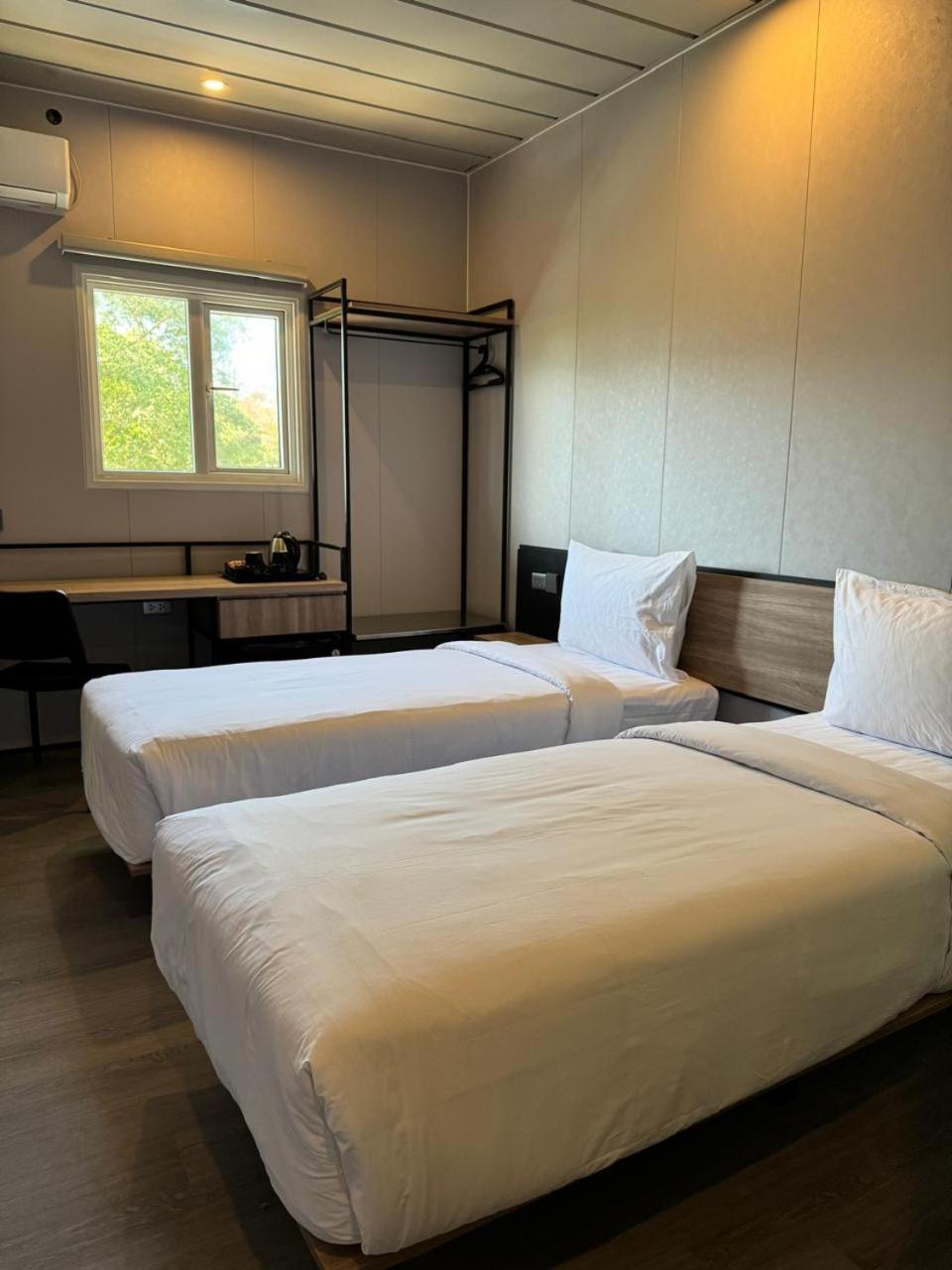Conjioo Hotel Sumbawa Managed By Mhm Maluk Exteriér fotografie